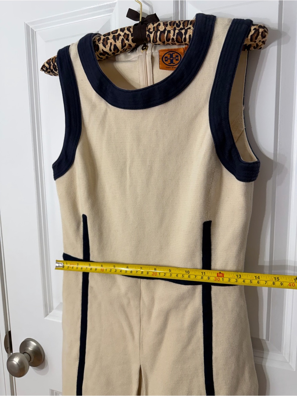 Tory Burch Cream Sleeveless Dress with Black Trim - Picture 8 of 9
